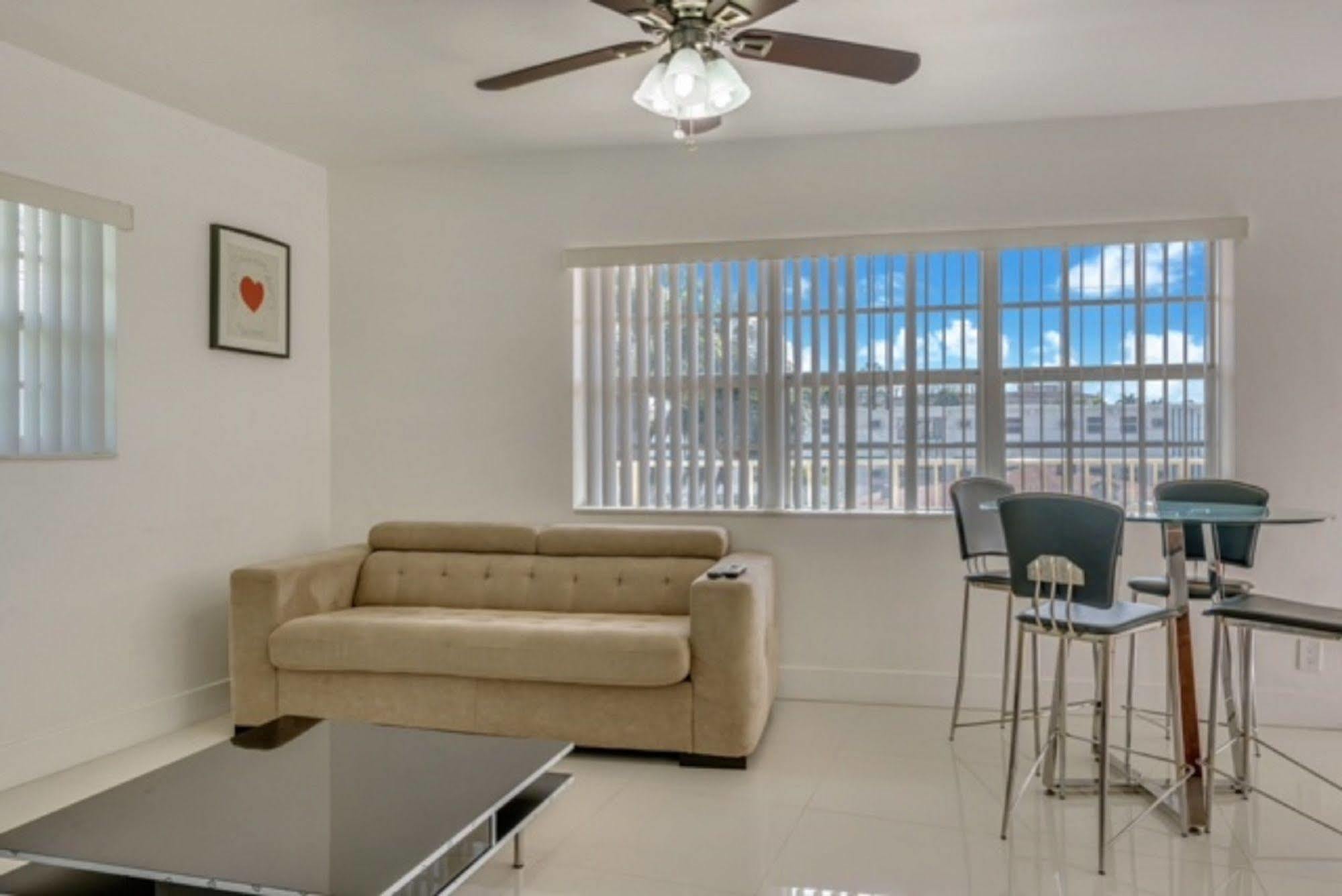 Luna Paradise By The Sea Lauderdale-by-the-Sea Exterior foto